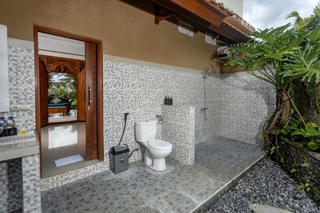 Photo of Bathroom in Sambahan