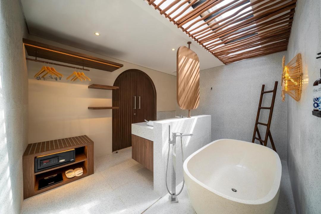 Photo of Bathroom in Sunset Road