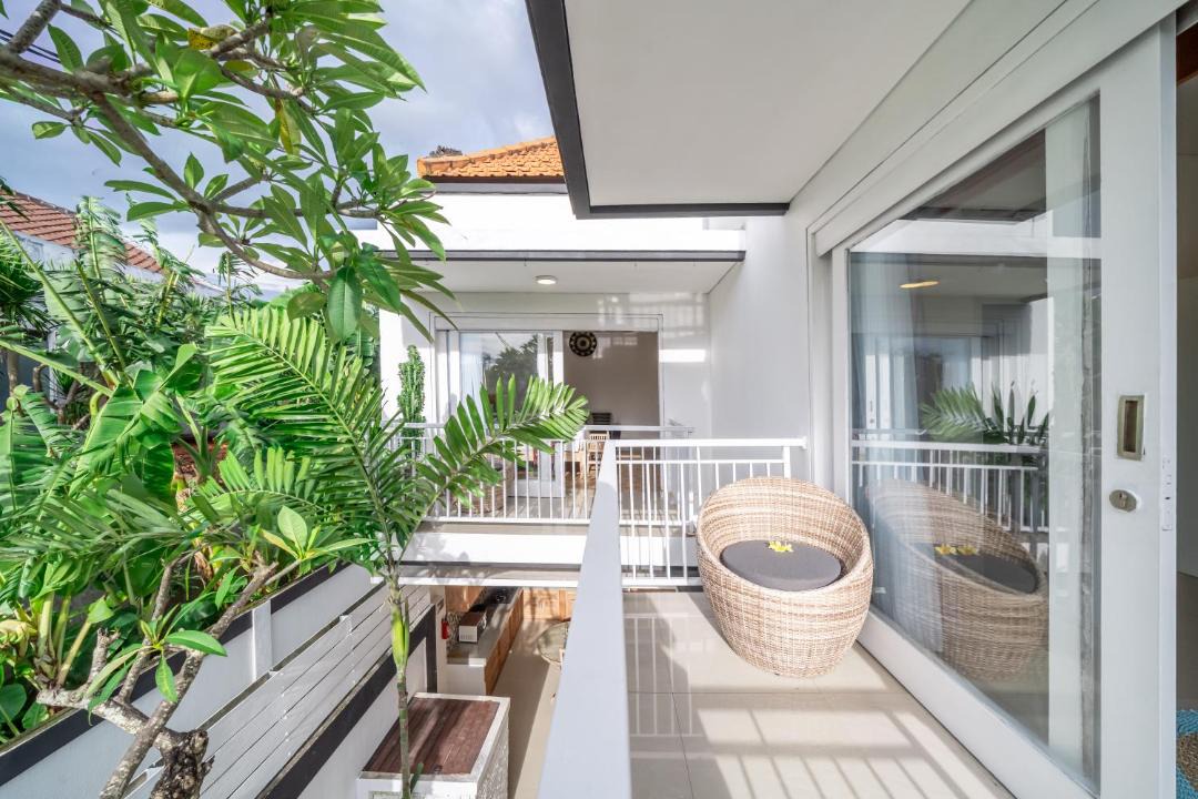 Photo of Patio Balcony in Sunset Road