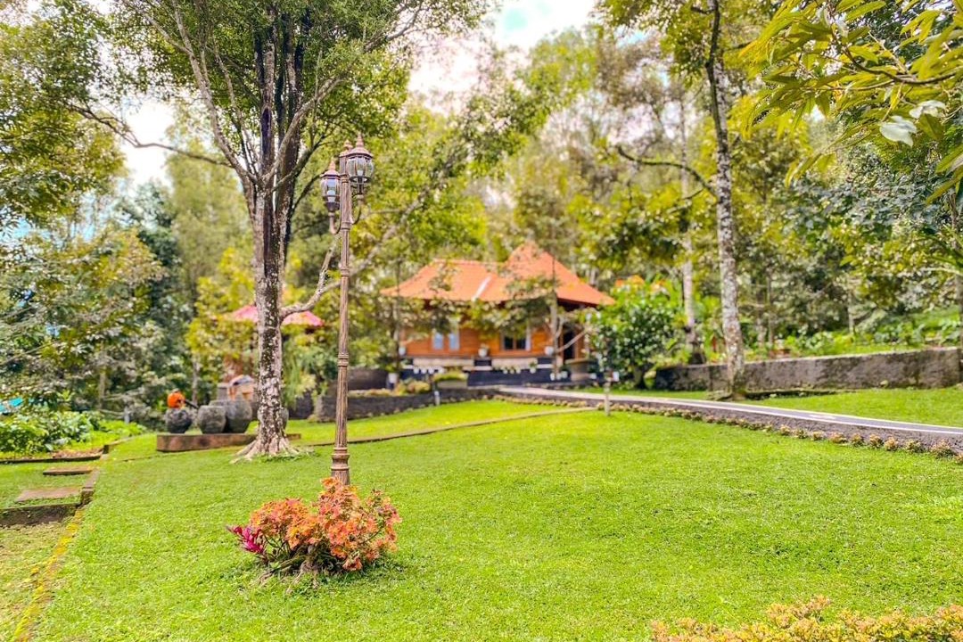 Photo of Others in Munduk