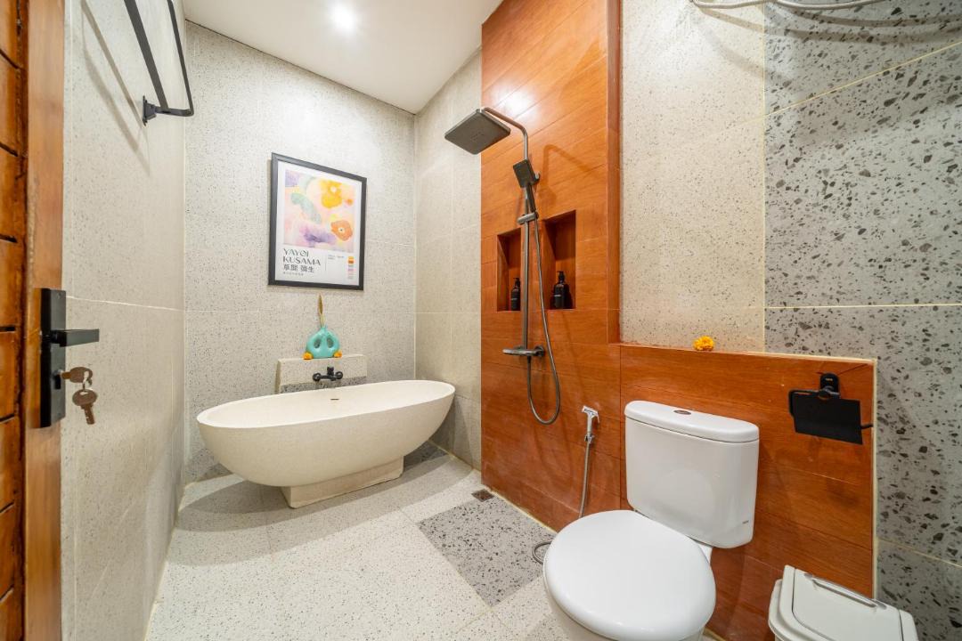 Photo of Bathroom in Padangsambian Klod