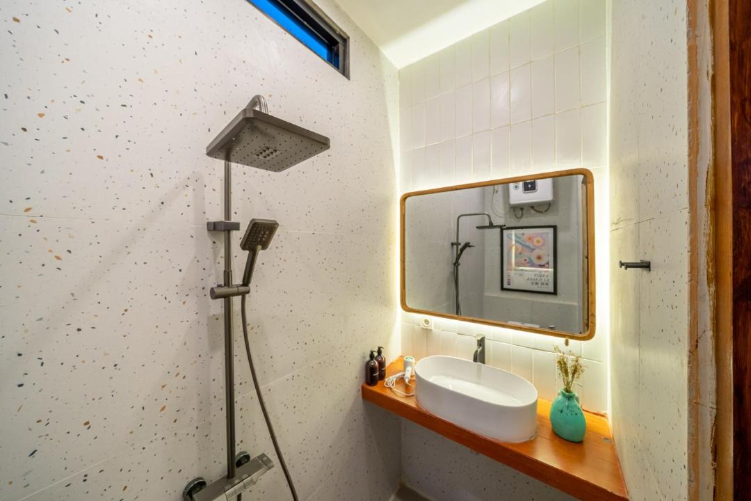 Photo of Bathroom in Padangsambian Klod