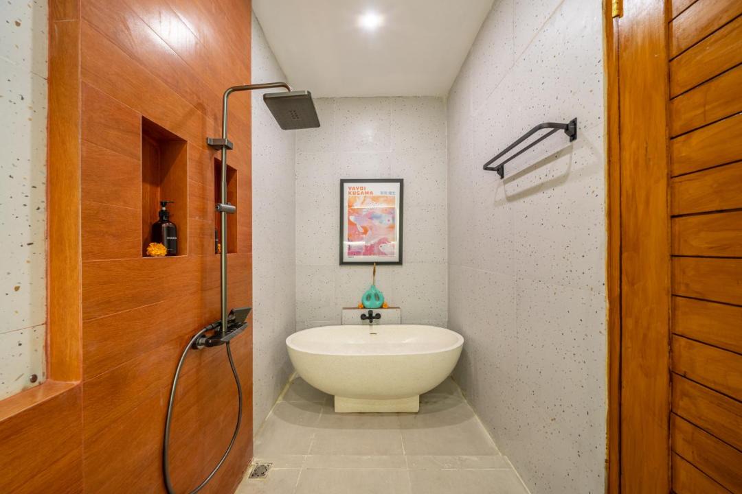 Photo of Bathroom in Padangsambian Klod