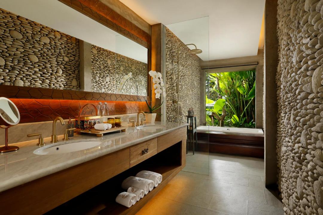 Photo of Bathroom in Buahan