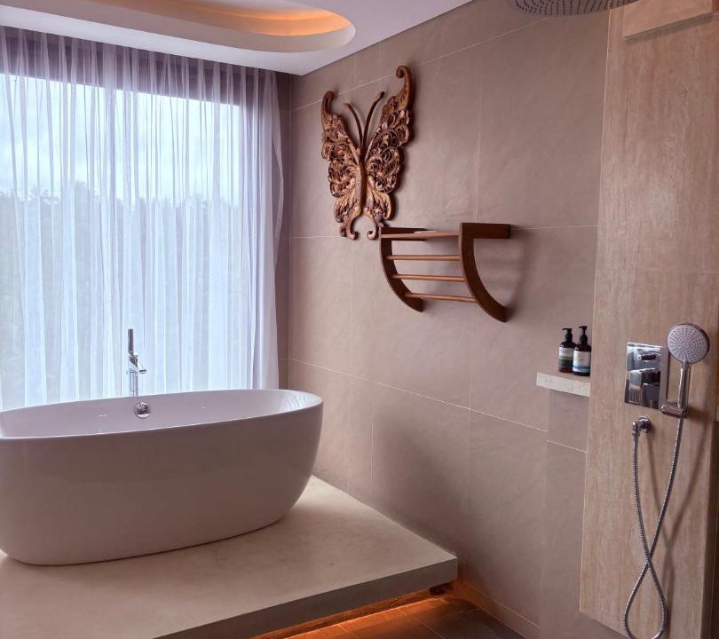Photo of Bathroom in Buahan