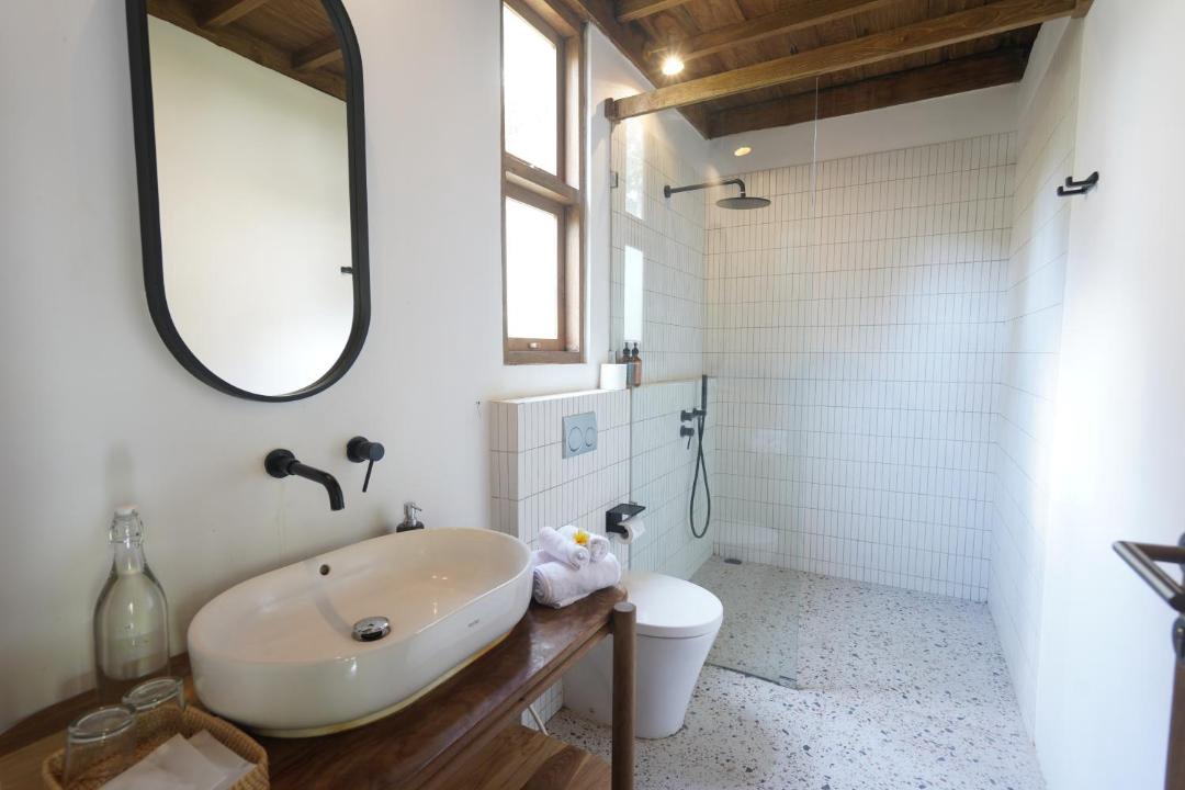 Photo of Bathroom in Nyambu