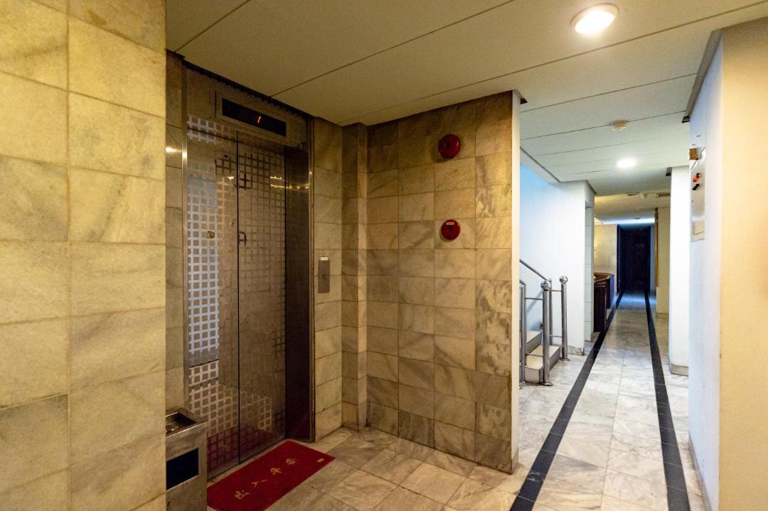 Photo of Bathroom in Chinatown
