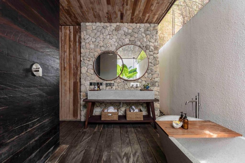 Photo of Bathroom in Uluwatu