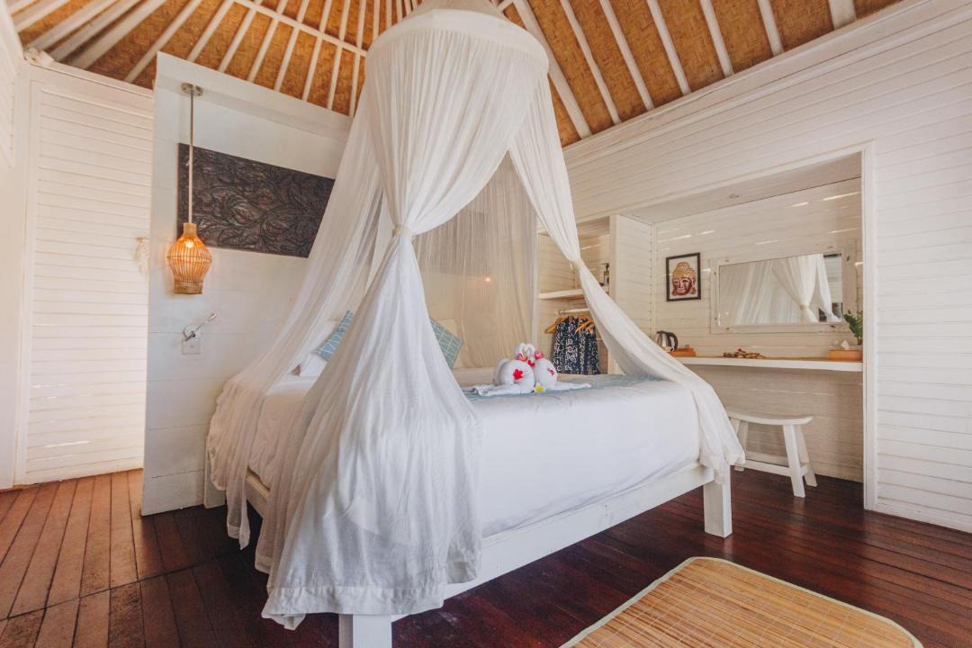 Photo of Others in Mushroom Bay