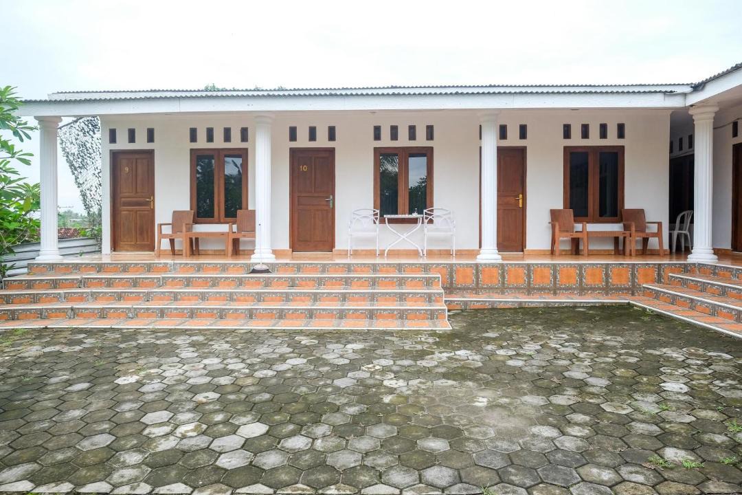 Photo of Others in Kretek