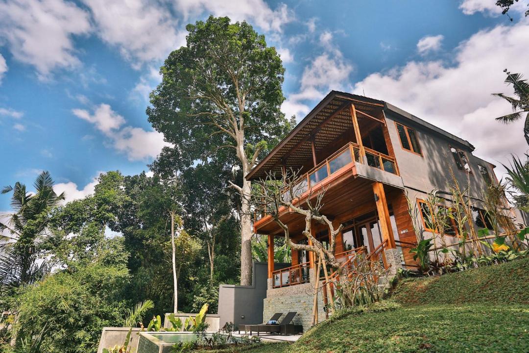Photo of Buildings in Kedewatan