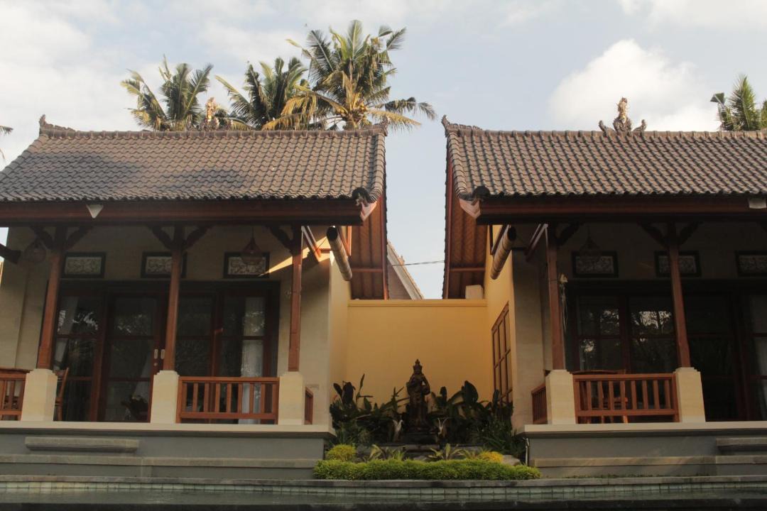 Photo of Buildings in Sambahan
