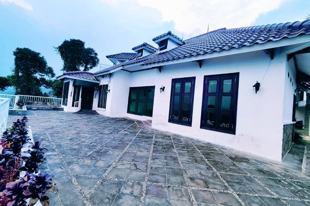 Photo of Buildings in Cipanas