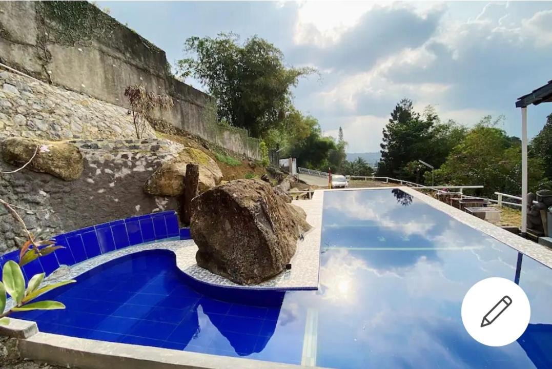 Photo of Outdoor in Ciloto