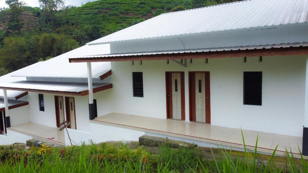 Photo of Buildings in Dinoyo