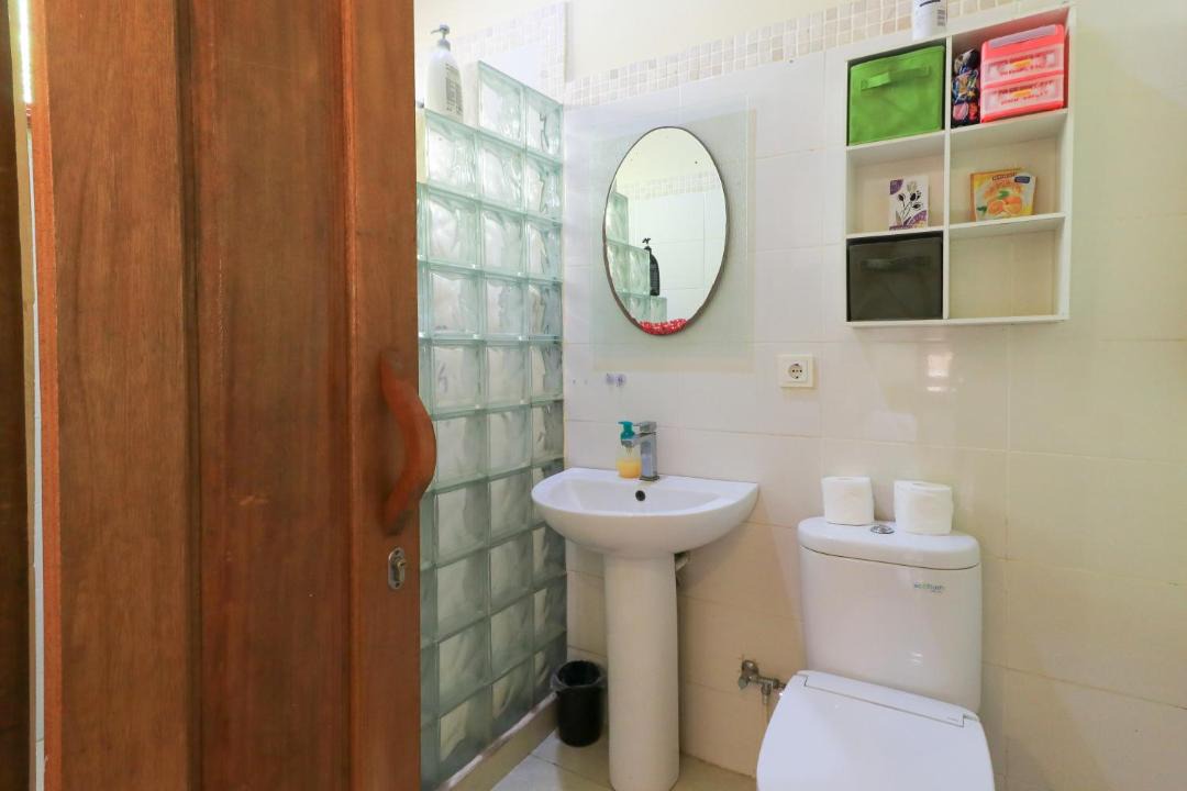 Photo of Bathroom in Mushroom Bay