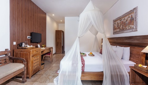 Suite with Garden View