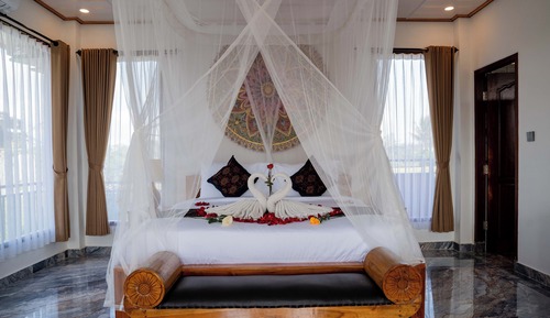 Grand Double Room, Hot Tub, Valley View