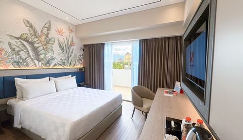 Superior Deluxe Queen Room