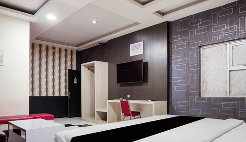 Deluxe Suite