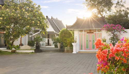 One-Bedroom Bungalow