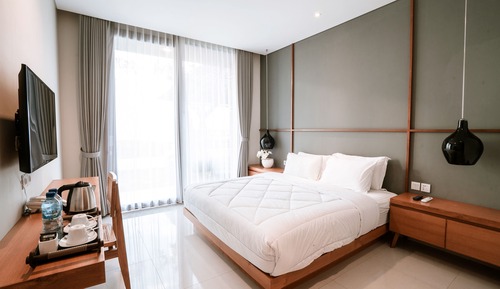 Deluxe Double Room, Pool View