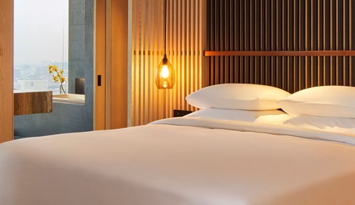 Standard Room, 1 King Bed