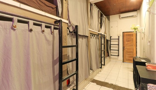 Dormitory 8 Beds