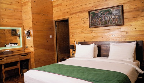 Deluxe Cabin, 1 Bedroom, Hill View, Garden Area