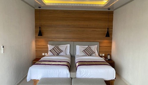 Standard Room, 1 Queen Bed, Garden View
