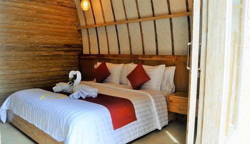 Bungalow Depan King