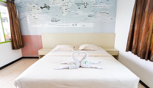 Standard Room, 1 King Bed