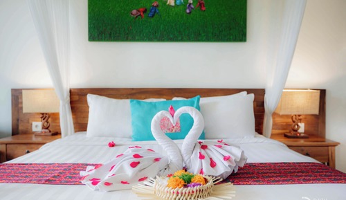 Family Studio Suite, Bathtub, Garden View