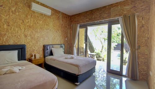 Basic Twin Room