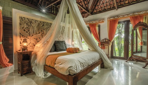 Honeymoon Suite, Mountain View