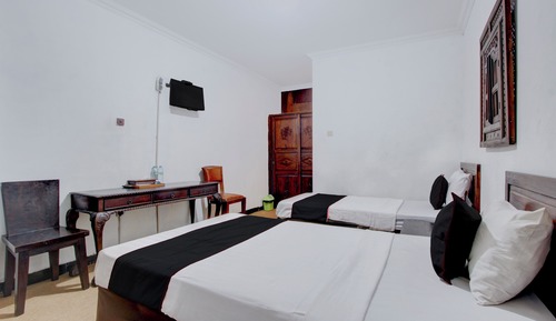 Standard Twin Room
