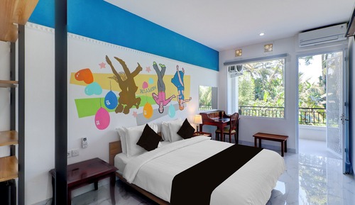 Deluxe Suite, Balcony
