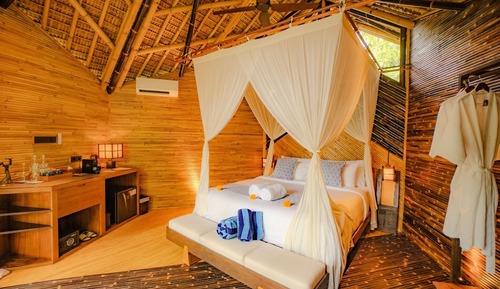Superior Villa, River View