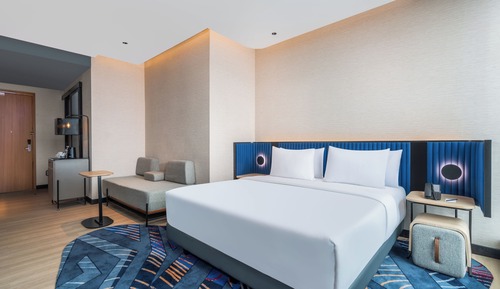 Deluxe Room, 1 King Bed