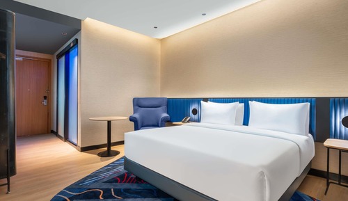 Superior Room, 1 King Bed