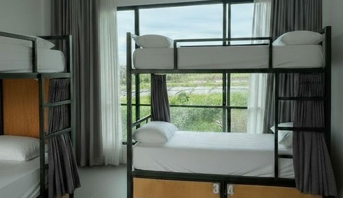 Classic Shared Dormitory, Mountain View