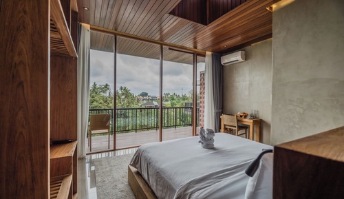 Deluxe Double Room with Jungle View
