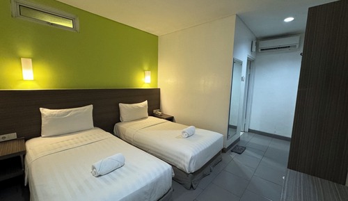 Standard Twin Room (No Window)