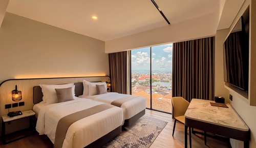 Deluxe Twin Room, City View