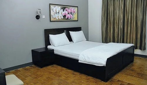 House, 4 Bedrooms