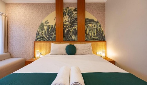 Deluxe Room, Balcony