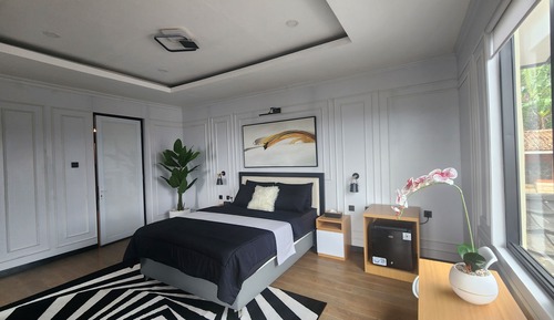 Junior Room