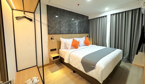 Family Suite, 2 Queen Beds, Non Smoking (2 Bedrooms)