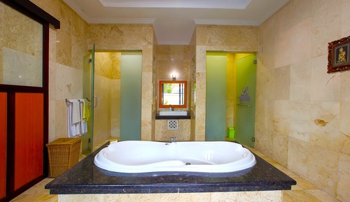Classic Villa, Pool View