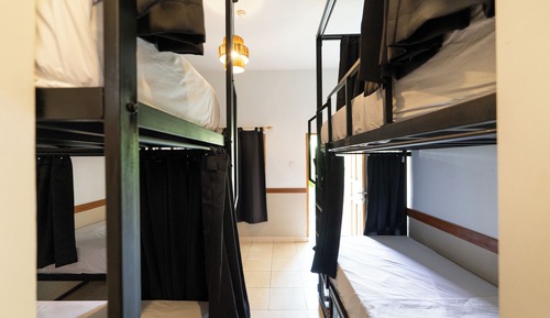Superior 6-Bed Dorm